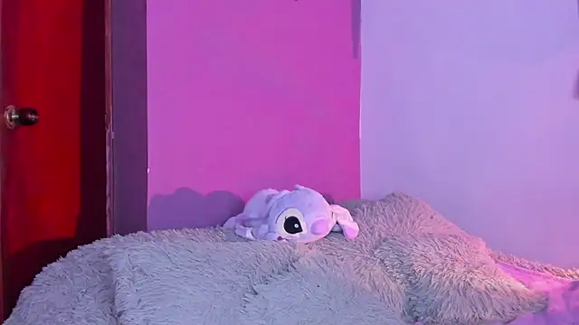 Snapshot of MegannP chatting on 10.29.25 MegannP online show from 10.29.25