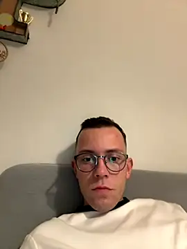 Miguelxfuego online show from 09.22.25