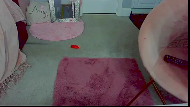 LunaMilav online show from 09.29.25