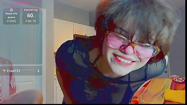 LunaMilav online show from 10.03.25