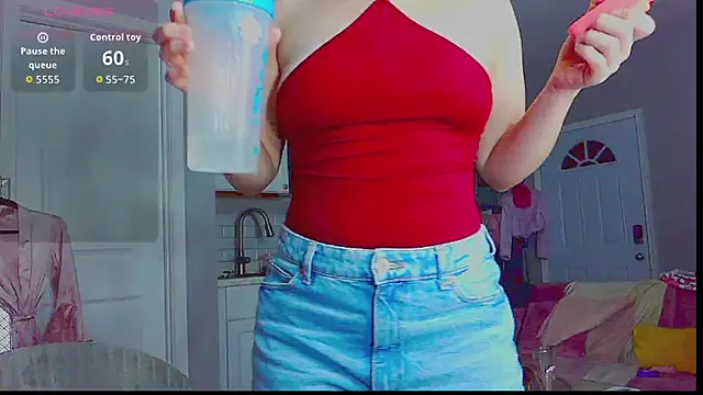 LunaMilav online show from 10.05.25