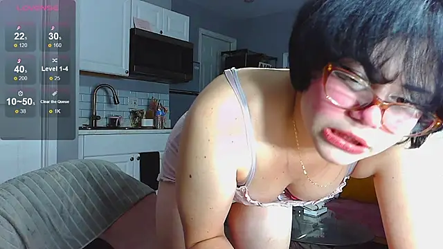 LunaMilav online show from 10.08.25