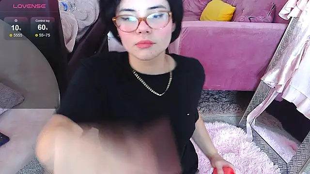 LunaMilav online show from 10.28.25