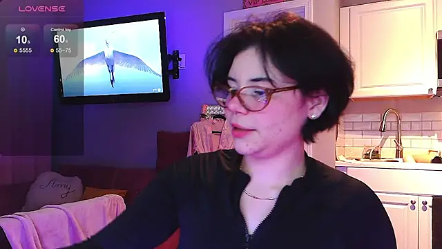 LunaMilav online show from 10.30.25