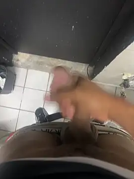 Snapshot of BiauralScamper chatting on 10.31.25 BiauralScamper online show from 10.31.25