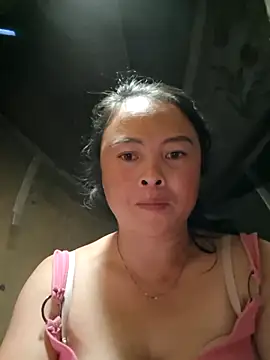 xuxulovezz online show from 10.23.25