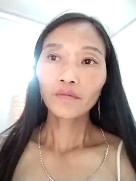 Snapshot of abigail-00 chatting on 10.06.25 abigail-00 online show from 10.06.25