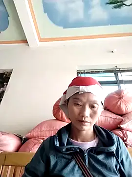 Snapshot of abigail-00 chatting on 10.22.25 abigail-00 online show from 10.22.25