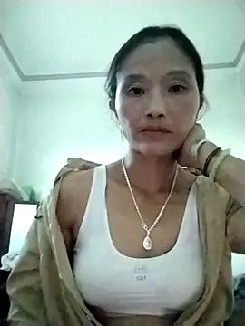 Snapshot of abigail-00 chatting on 10.26.25 abigail-00 online show from 10.26.25