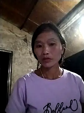 Snapshot of abigail-00 chatting on 10.28.25 abigail-00 online show from 10.28.25