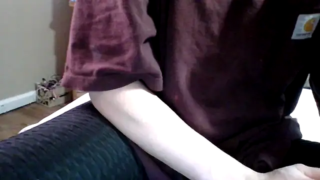 Snapshot of brunettebabexo3 chatting on 11.19.25 brunettebabexo3 online show from 11.19.25