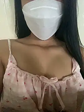 Snapshot of Linh247380 chatting on 09.26.25 Linh247380 online show from 09.26.25