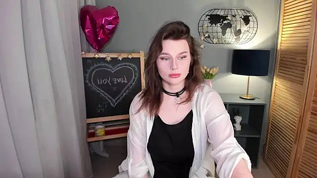 Snapshot of bbJ_one chatting on 10.08.25 bbJ one online show from 10.08.25