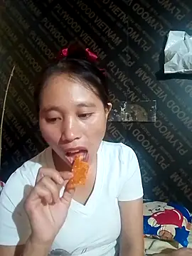 Snapshot of ruby-00 chatting on 10.11.25 ruby-00 online show from 10.11.25