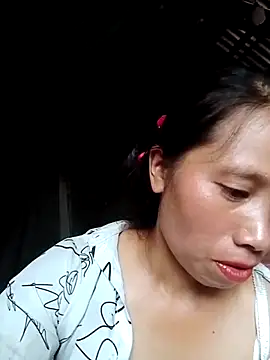 Snapshot of ruby-00 chatting on 10.13.25 ruby-00 online show from 10.13.25