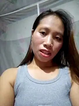 Snapshot of ruby-00 chatting on 10.13.25 ruby-00 online show from 10.13.25