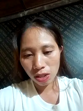 Snapshot of ruby-00 chatting on 10.18.25 ruby-00 online show from 10.18.25