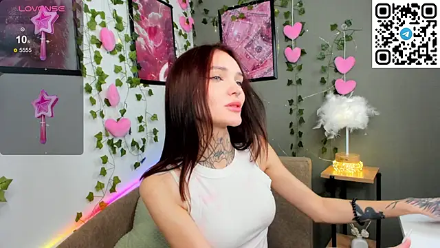 Selena Lune online show from 09.26.25