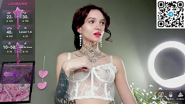 Selena Lune online show from 10.11.25