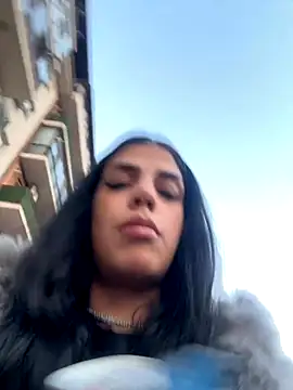 AylinHazellx online show from 10.16.25