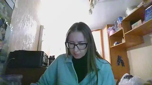 Snapshot of Norivann chatting on 10.03.25 Norivann online show from 10.03.25