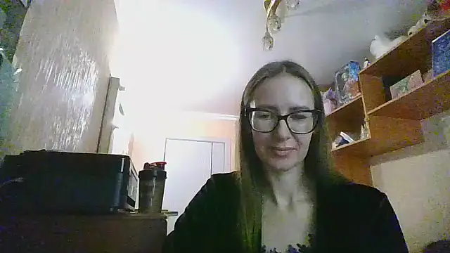 Snapshot of Norivann chatting on 10.07.25 Norivann online show from 10.07.25