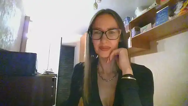 Snapshot of Norivann chatting on 10.17.25 Norivann online show from 10.17.25