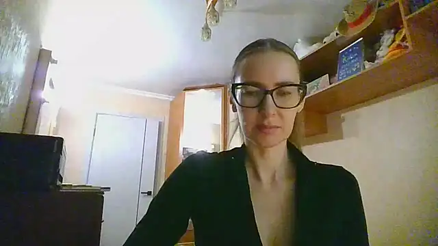 Snapshot of Norivann chatting on 10.22.25 Norivann online show from 10.22.25