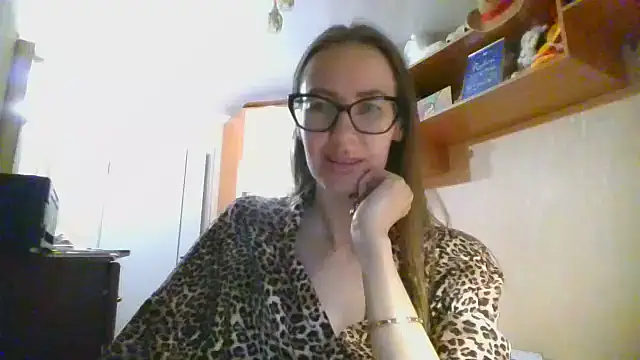 Snapshot of Norivann chatting on 11.25.25 Norivann online show from 11.25.25
