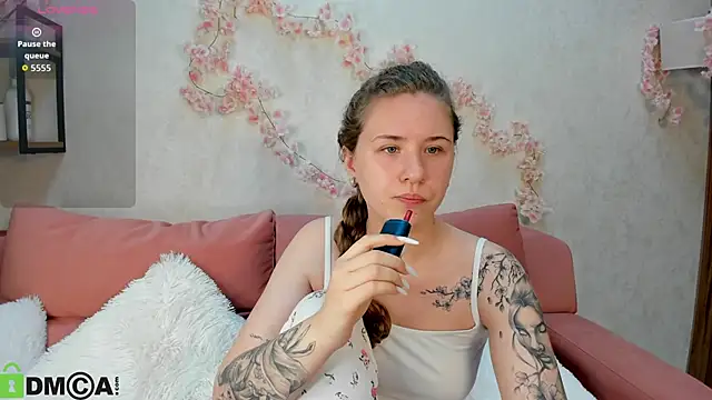 Snapshot of Elsie_Cutties chatting on 09.28.25 Elsie Cutties online show from 09.28.25