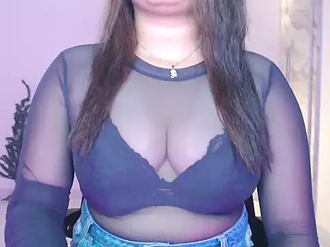 Snapshot of Black_Majik_Women chatting on 10.24.25 Black Majik Women online show from 10.24.25