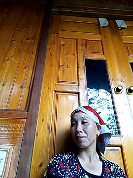 Snapshot of vtmbae chatting on 09.24.25 vtmbae online show from 09.24.25