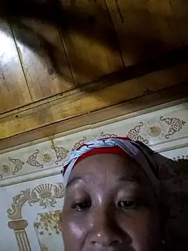 Snapshot of vtmbae chatting on 09.28.25 vtmbae online show from 09.28.25