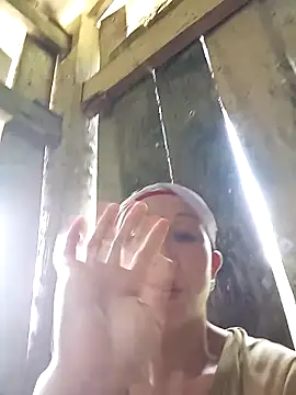 Snapshot of vtmbae chatting on 10.02.25 vtmbae online show from 10.02.25