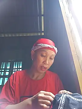 Snapshot of vtmbae chatting on 10.06.25 vtmbae online show from 10.06.25