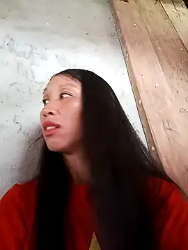 Snapshot of vtmbae chatting on 10.08.25 vtmbae online show from 10.08.25