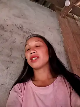 Snapshot of vtmbae chatting on 10.12.25 vtmbae online show from 10.12.25