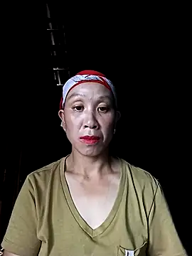 Snapshot of vtmbae chatting on 10.16.25 vtmbae online show from 10.16.25