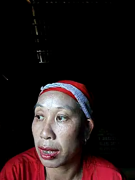 Snapshot of vtmbae chatting on 10.17.25 vtmbae online show from 10.17.25