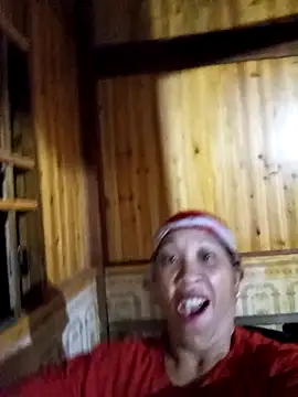 Snapshot of vtmbae chatting on 10.17.25 vtmbae online show from 10.17.25