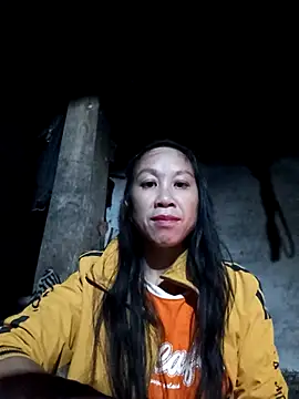 Snapshot of vtmbae chatting on 10.31.25 vtmbae online show from 10.31.25