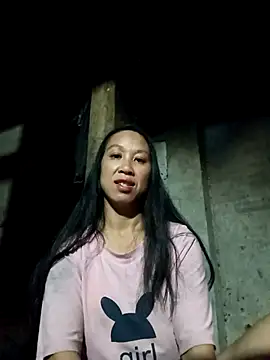 Snapshot of vtmbae chatting on 11.02.25 vtmbae online show from 11.02.25