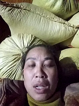 Snapshot of vtmbae chatting on 02.04.26 vtmbae online show from 02.04.26