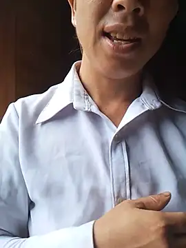 Snapshot of vtmbae chatting on 06.16.26 vtmbae online show from 06.16.26