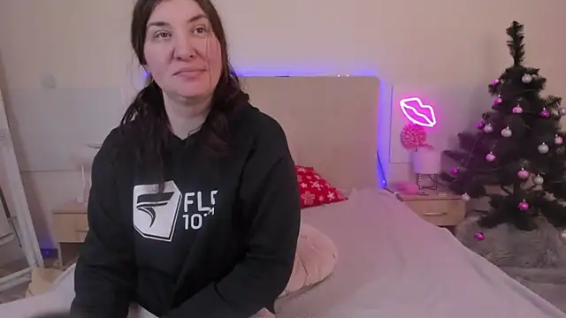 TrishaDarks online show from 01.08.26