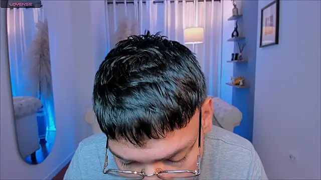 Snapshot of marcuswildx chatting on 11.21.25 marcuswildx online show from 11.21.25