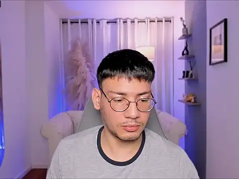 Snapshot of marcuswildx chatting on 11.28.25 marcuswildx online show from 11.28.25