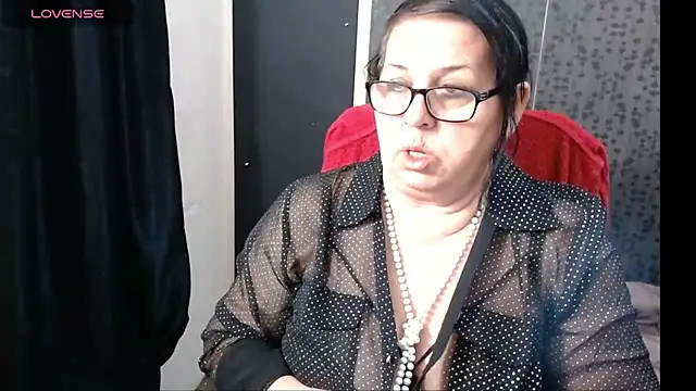 MissSanjanne online show from 12.14.24