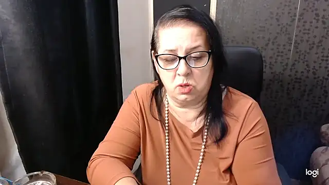 MissSanjanne online show from 10.11.25