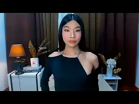 Snapshot of Catthanya_bbc chatting on 10.18.25 Catthanya bbc online show from 10.18.25